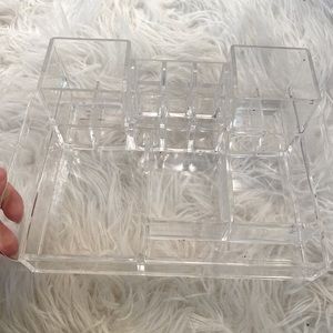 Acrylic makeup organizer